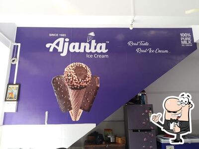 Here’s the advertisement of Shiv-Sai Paw Bhaji and Ice Cream