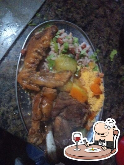 Comida em Savanas Bar