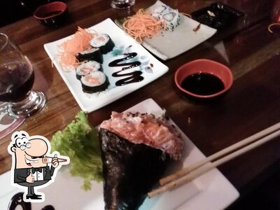 Escolha diferentes opções de sushi