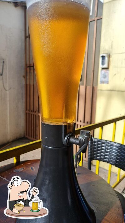 Burguer aula extra offerece uma seleção de cervejas