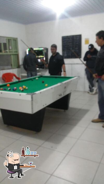O interior do Bar Do Adelor