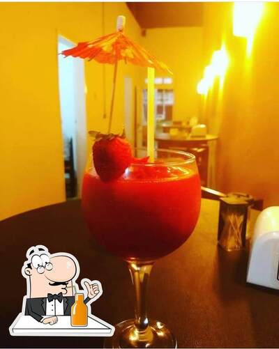 Desfrute de um drinque no Bar Parada Obrigatória