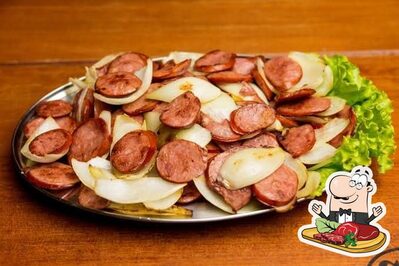 Escolha refeições de carne no Pizzaria e esfiharia