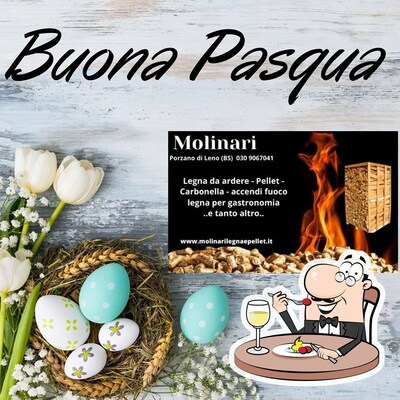 Comida em Molinari Dog