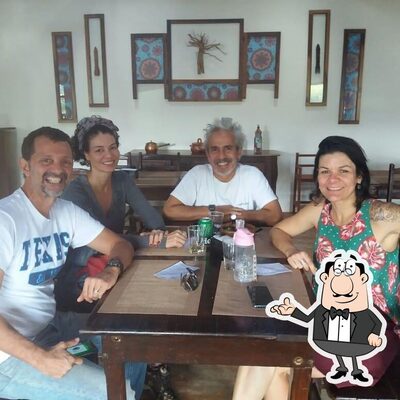 Veja imagens do interior do Restaurante Cachoeira do Escorrega / Camping