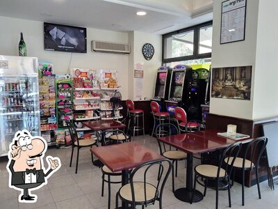 Gli interni di Bar Tavola Calda