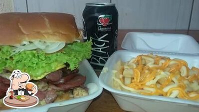 Experimente um hambúrguer no Premier Delivery Gourmet