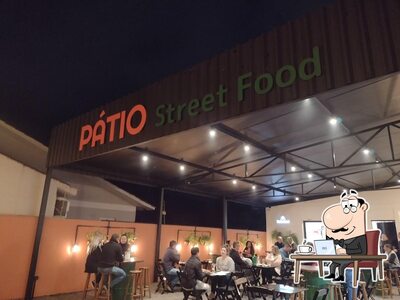 O interior do PÁTIO Street Food