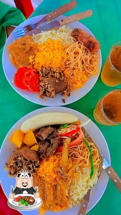 Peça pratos de carne do menu