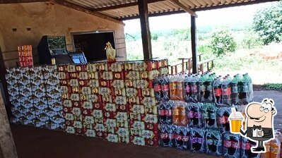 Venha provar diferentes bebidas disponíveis no Bar do Adir