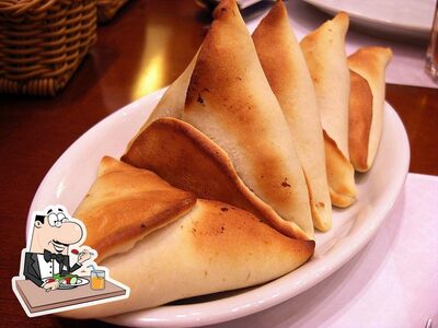 Comida em Pizzaria Beirute