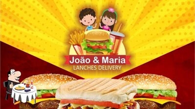 Deguste um dos hambúrgueres servidos no João e Maria Lanches delivery