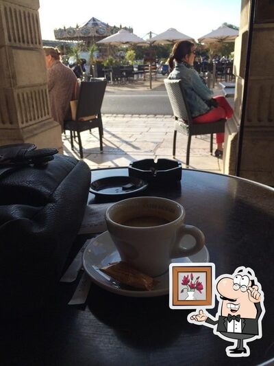 Découvrez l'intérieur de Café de la Paix
