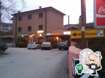 Guarda gli esterni di Alla Stazione