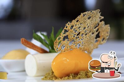 Concediti un bell'hamburger al ristorante Jeny