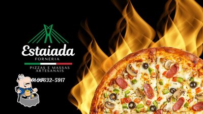 Comida em Estaiada Forneria