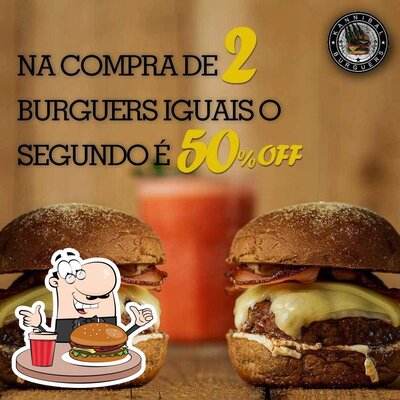 Experimente um dos hambúrgueres oferecidos no Kannibal Burguers