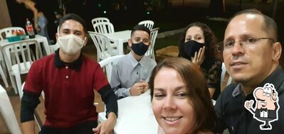 O interior do Sanduicheria Do Edval