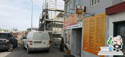 La zone extérieure est une importante caractéristique de Kebab trailer