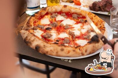Prova una pizza al ristorante Pizzeria Fermata Est - mare