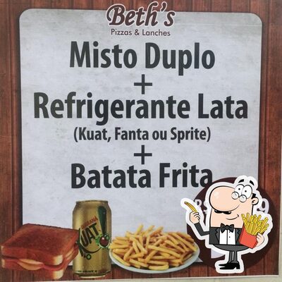 Prove batatas fritas francesas com diversos molhos