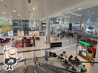 The interior of BEANSBURGCAFE