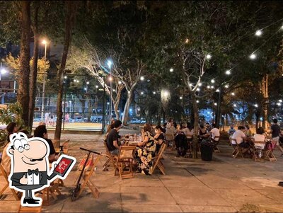 Veja imagens do exterior do Crepes Bon Profit