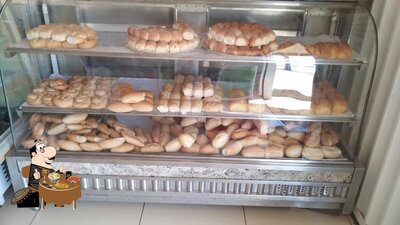 Comida em Padaria nova Trindade