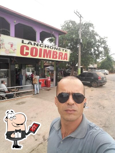 Veja a área externa do Pão Com Linguiça