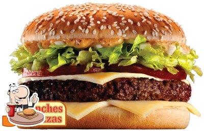 Experimente um dos hambúrgueres oferecidos no Jota Lanches e Pizzas Varginha Varginha MG