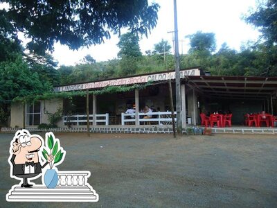 Veja imagens do exterior do Cantinho da Roça