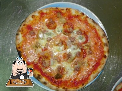A La Rosa, puoi ordinare una bella pizza