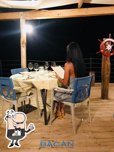Dai un'occhiata agli interni di Bacan Ristorante Sul Mare