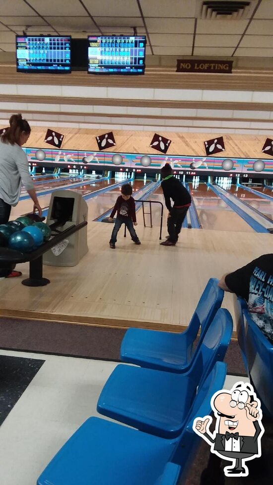 Rand's Bowling Lanes & Lounge in Rice Lake Restaurant reviews