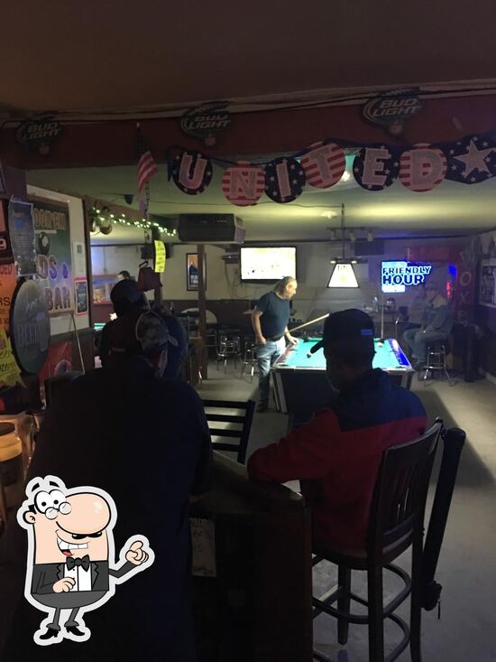 Larry's Hook'Em Sports Bar & Billiards in Lockhart