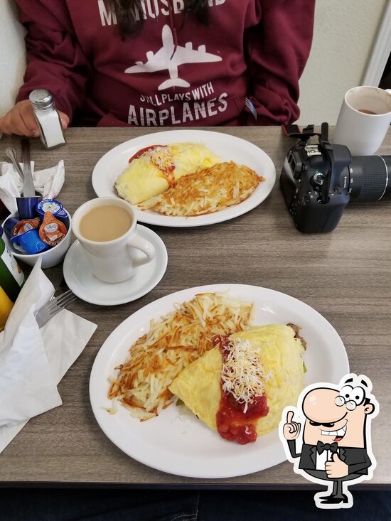 Breezy’s Wings & Wheels Restaurant in Red Bluff Restaurant reviews