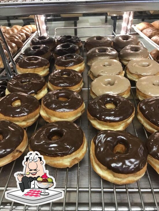 Donuts Queen in Long Beach Restaurant menu and reviews