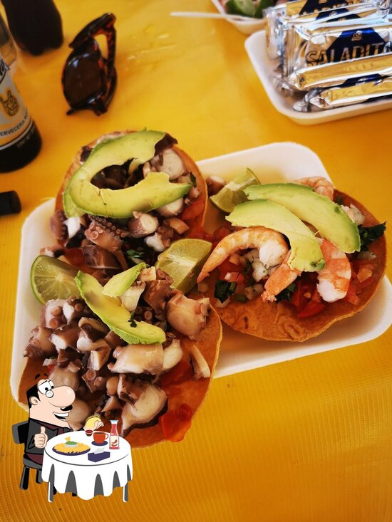 Menu at Mariscos Chayito restaurant, Acapulco