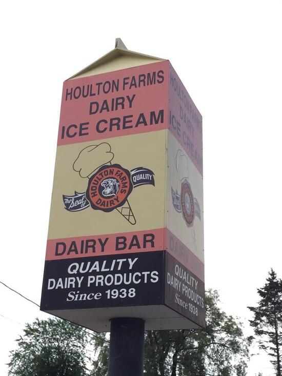 Menu at Houlton Farms Dairy Bar, Houlton