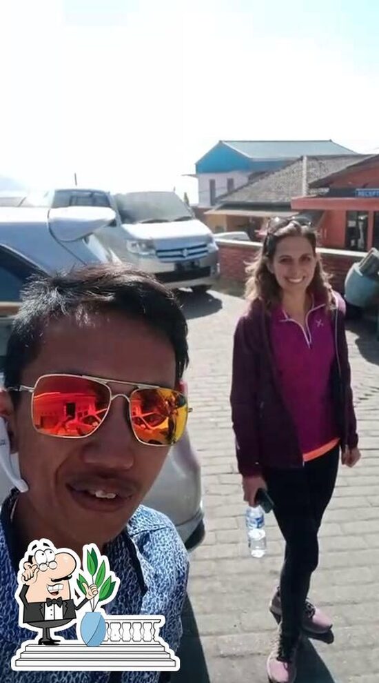 rent car & tour pariwisata cafe, Sidoarjo Restaurant reviews