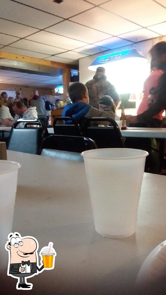 Bowlus Liquors in Bowlus Restaurant reviews