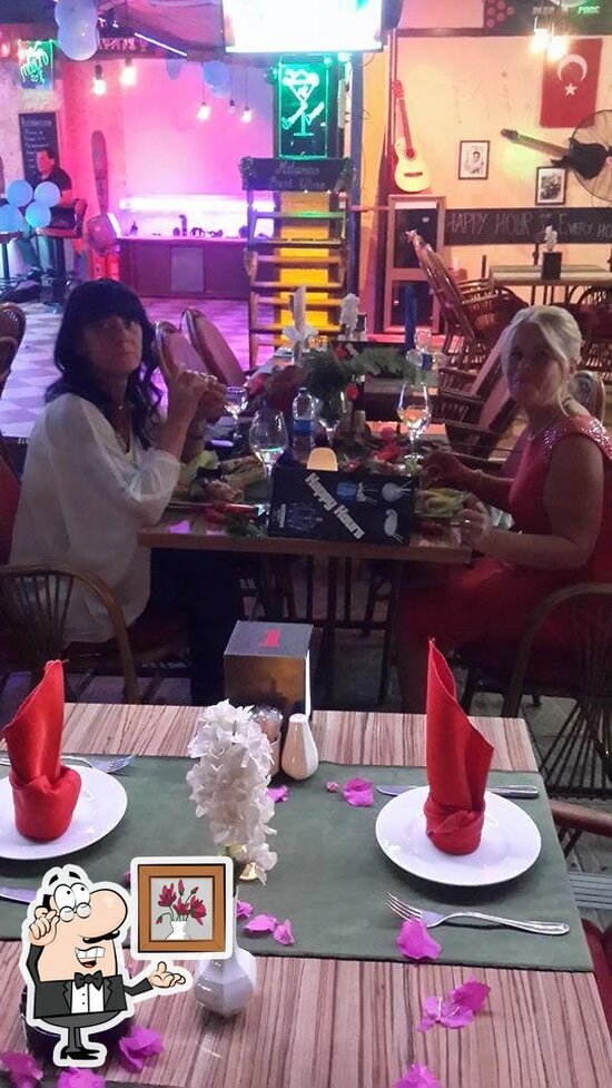 Eko's place karaoke dans bar restaurant, Alanya, Mehmet Akif Ersoy Cd