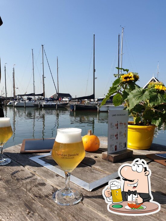 Café restaurant land en zeezicht (LEZZ), Marken, Havenbuurt 6