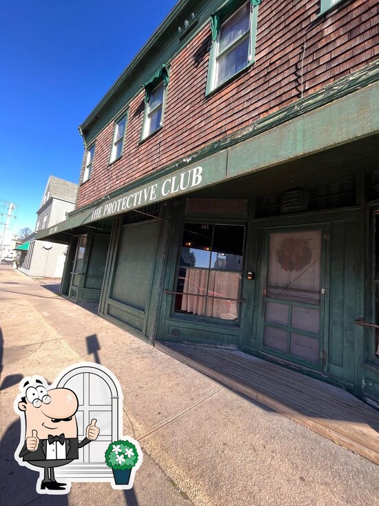 Protective Club in Newport Restaurant reviews