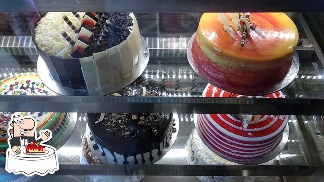 Celebrate Family🍒Friends🍒Life🍒 #bigcakehouse #citytower #wadakanchery |  By Big Cake House | Facebook