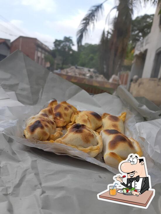Empanadas de Campo Al Horno de Barro, San Salvador de Jujuy