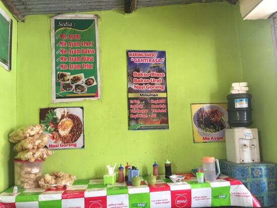 Restaurante Warung Bakso Ganti Rasa Jawa Timur Di Sembalun Sembalun