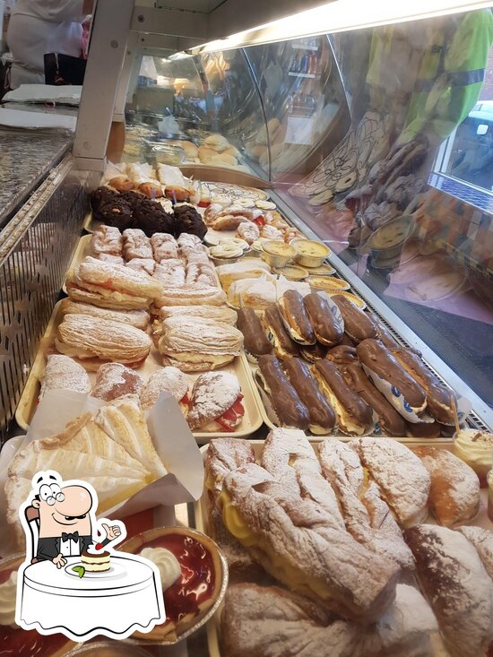 Saint Bakery in Bury Restaurant reviews