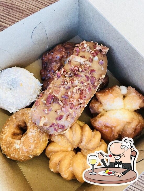 Henry's Donuts, 2515 Broadway in Everett Restaurant menu and reviews