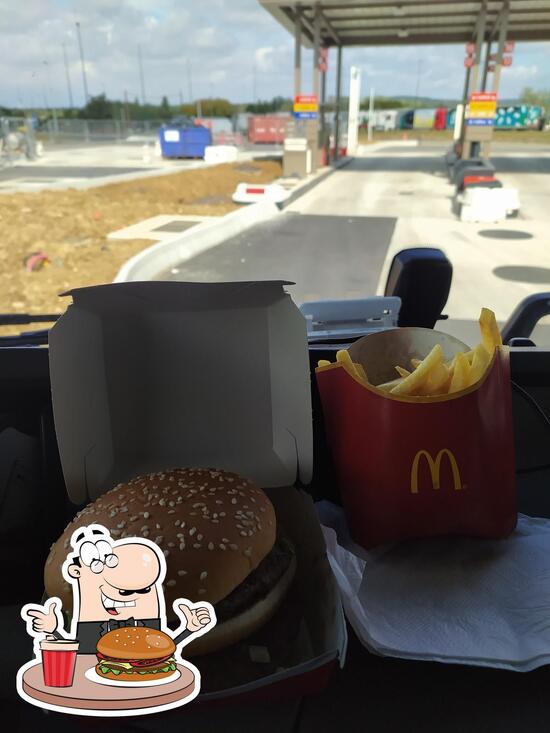 McDonald's restaurant, RessonssurMatz, A1 RESSONS EST AUTOGRILL AUTOROUTE STATION TOTAL AIRE